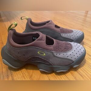 Oakley Brown and Gray Women's Sneakers